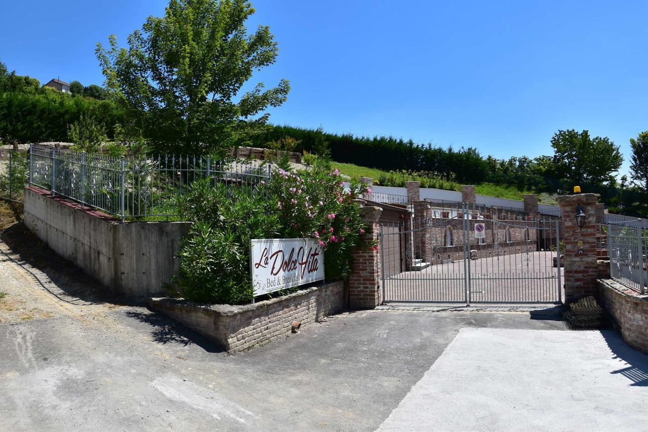 B&B La Dolce Vita Priocca Екстериор снимка
